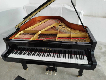 ΠΙΑΝΟ ΜΕ ΟΥΡΑ YAMAHA G2R