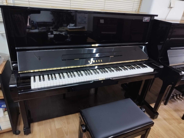 Πιάνο όρθιο YAMAHA U2Μ.