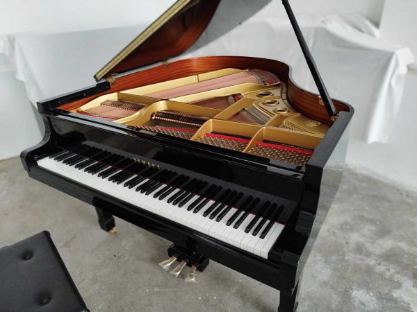 Πιάνο με ουρά YAMAHA G2R
